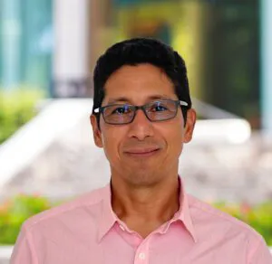 Headshot of Juan Morales, PE